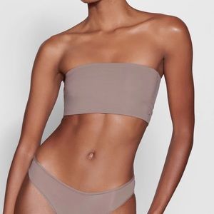 SKIMS FITS EVERYBODY BANDEAU BRA, UMBER